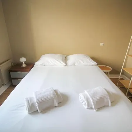 New! L'appart Rue Rose- Wifi, Parking * Soyaux